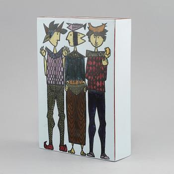 VAS, fajans, "Karneval", Stig Lindberg, Gustavsbergs studio, 1900-talets andra hälft.