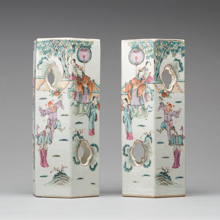 A set of two of famille rose lanterns/hat stands, Qing dynasty, late 19th Century.