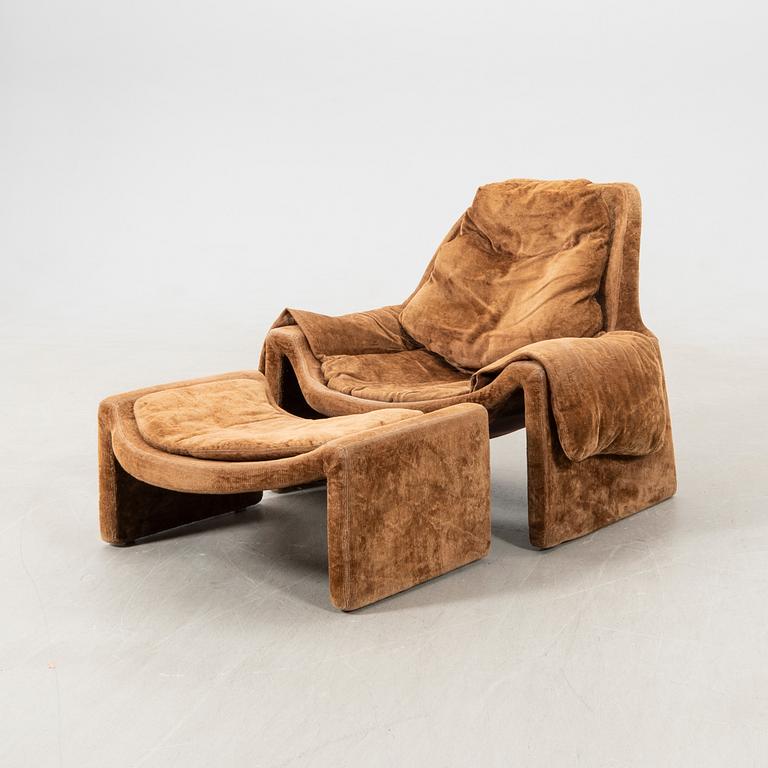 Vittorio Introini armchair with footstool "P60" for Saporiti Italy, late 20th century.