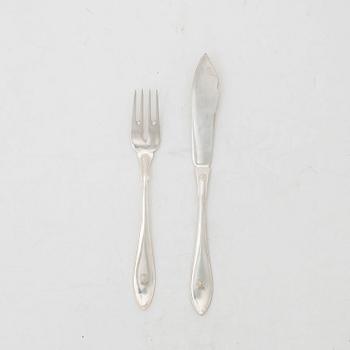 Karl Anderson, a set of fish cutlery, model 'Svensk spetsig', Stockholm 1912-13 (24 pieces).