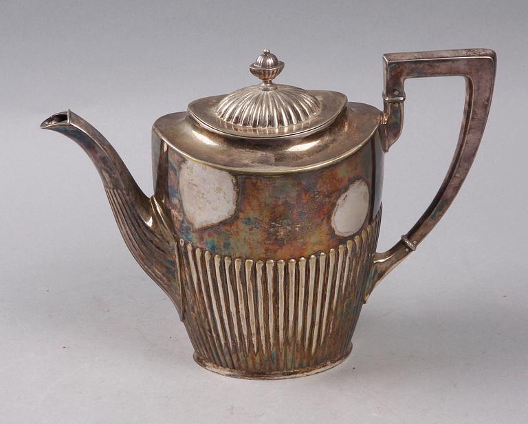 KAFFEKANNA, silver, empirestil, importstämplar, CG Hallberg, 1924. Tot ca 575 g.