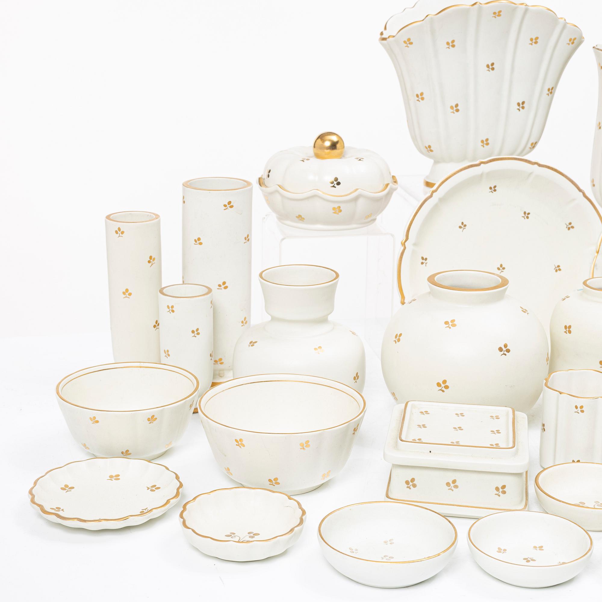 Wilhelm Kåge, a 53-piece ceramics collection 'Carrara', Gustavsberg.