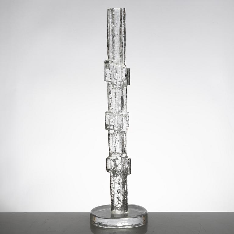 Edvin Öhrström, a glass sculpture, Lindshammar 1988.