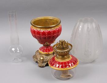 BORDSFOTOGENLAMPA. Majolika, nyrokoko, 1800-talets andra hälft.