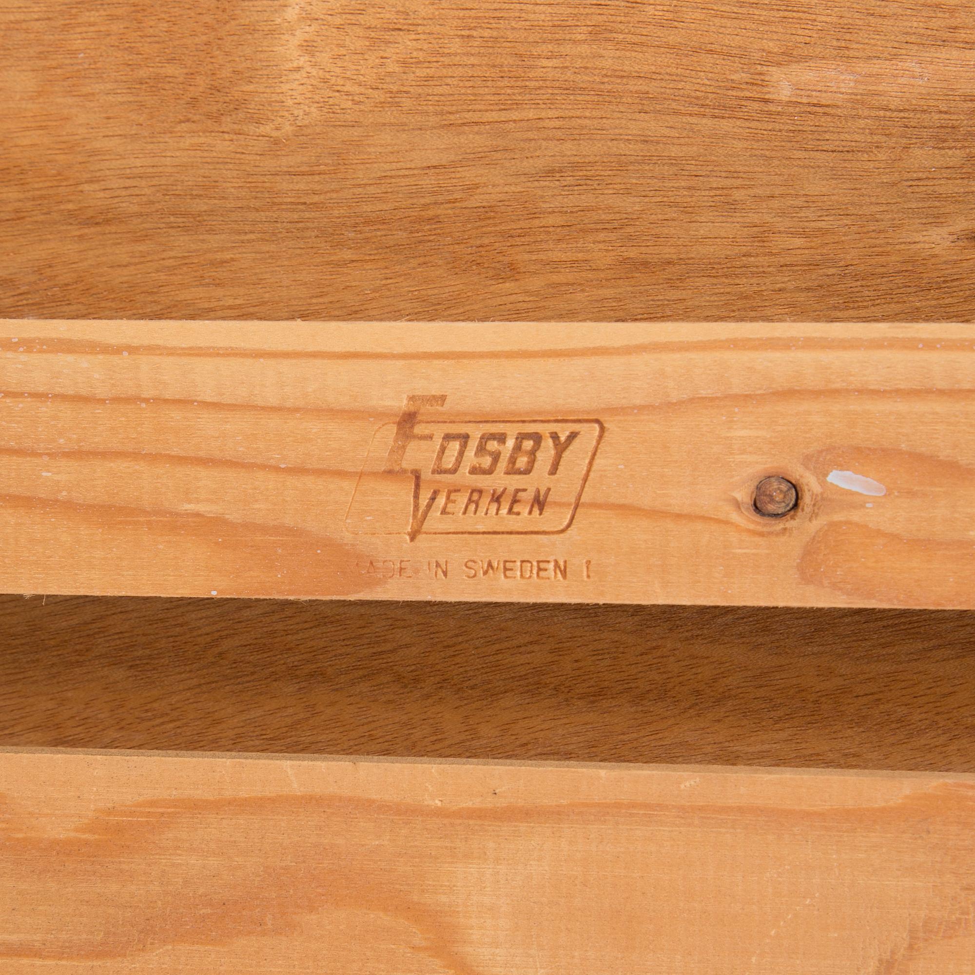 A mid 20th century Edsbyverken dinner table.