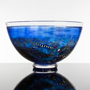 BERTIL VALLIEN, skål, glas, "Satellite", Kosta Boda, signerad.