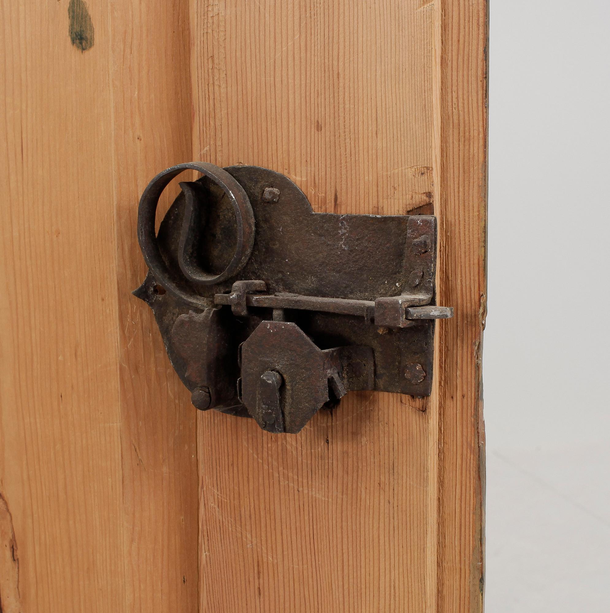 HÄNGSKÅP, allmoge. Alfta, Hälsingland, 17/1800-tal.