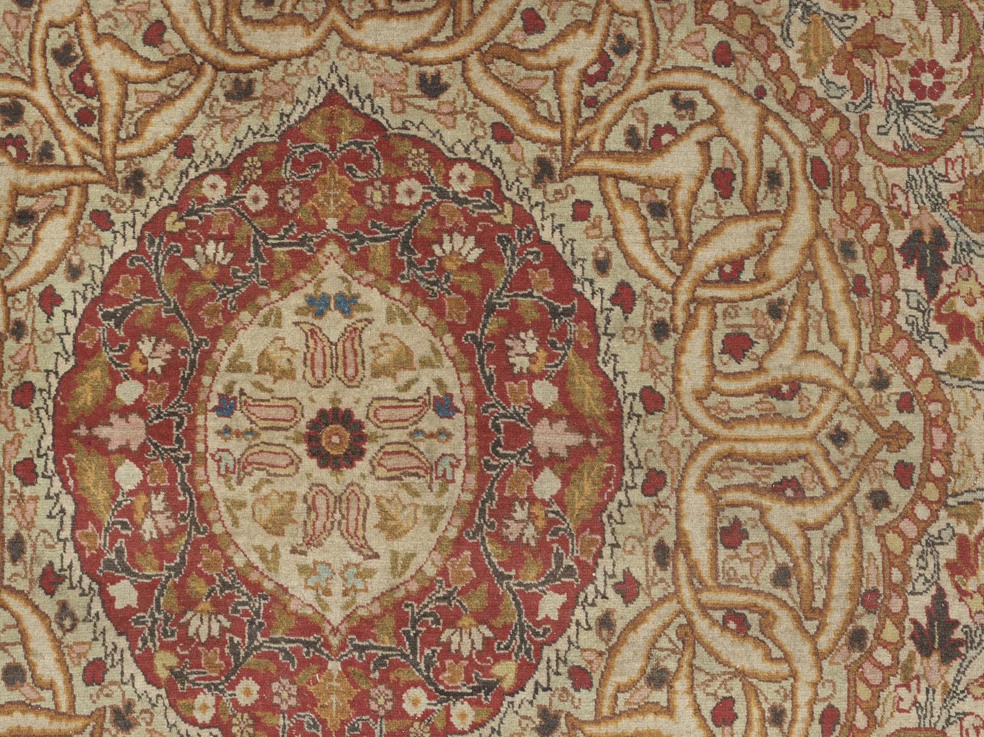 ANTIQUE TABRIZ. 391 x 279,5 cm.