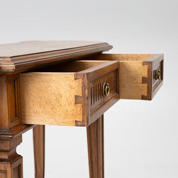 Sideboard, 1900-talets första hälft.