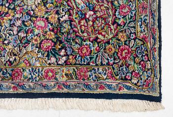 Rug, Kirman, Mille de Fleur, approx. 440 x 304 cm.