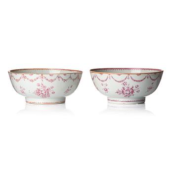 72. A pair of 'purpur camaieu' decorated punch bowls, Qing dynasty, Qianlong (1736-95).