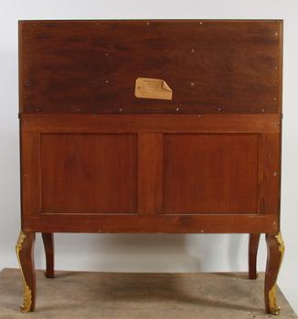 SNEDKLAFFSEKRETÄR, gustaviansk stil, 1940-50-tal.