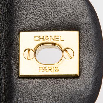 CHANEL, "Double Flap bag", LAUKKU.