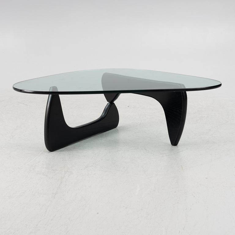 Isamu Noguchi, a 'Noguchi' coffee table, Vitra.