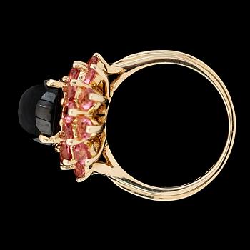 RING, 14K guld, kvartz samt rosa turmaliner.