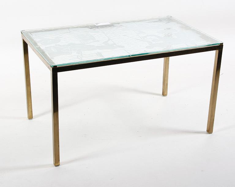 SOFFBORD, glas och mässing, S. Pihlström för Alsterfors glasbruk, 1900-tal.