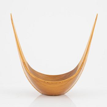 Johnny Mattsson, a pine bowl and a teak tray.