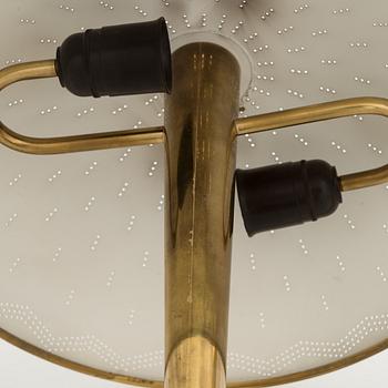 Paavo Tynell, pöytävalaisinpari, malli 5061, Idman 1900-luvun puoliväli.