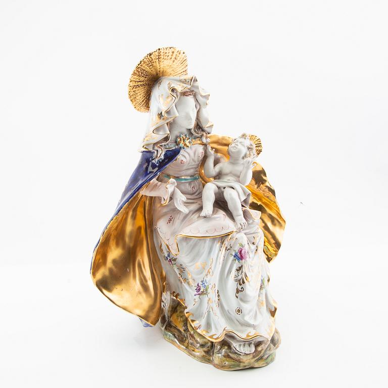 Eugenio Pattarino, figurine Capodimonte Italy 1930s glazed ceramic.