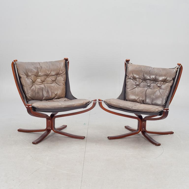 FÅTÖLJER, ett par, "Falcon chair", Sigurd Russel, Vatne möbler, Norge.