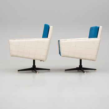 FÅTÖLJER, ett par, 1970-tal.