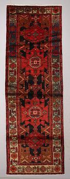 MATTA, galleri, Hamadan, ca 310 x 105 cm.