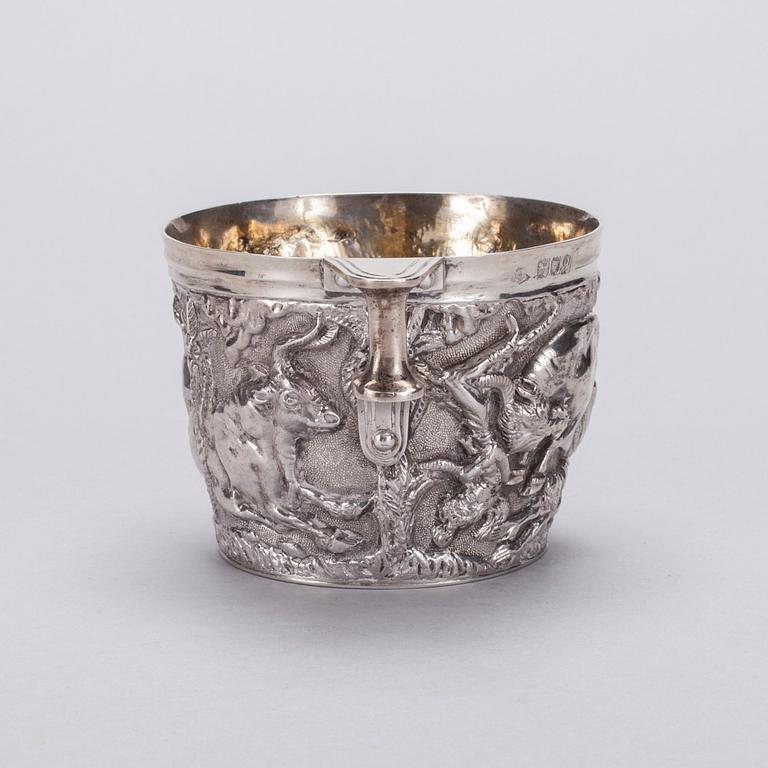 DRYCKESKÄRL, silver, London 1911. Vikt ca 353 g.