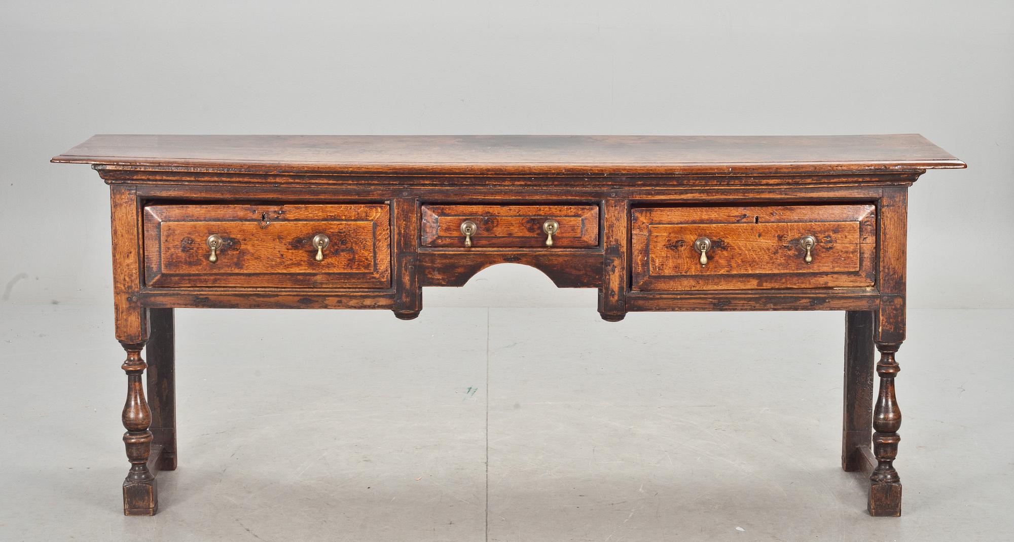 SIDEBOARD, barockstil, England.