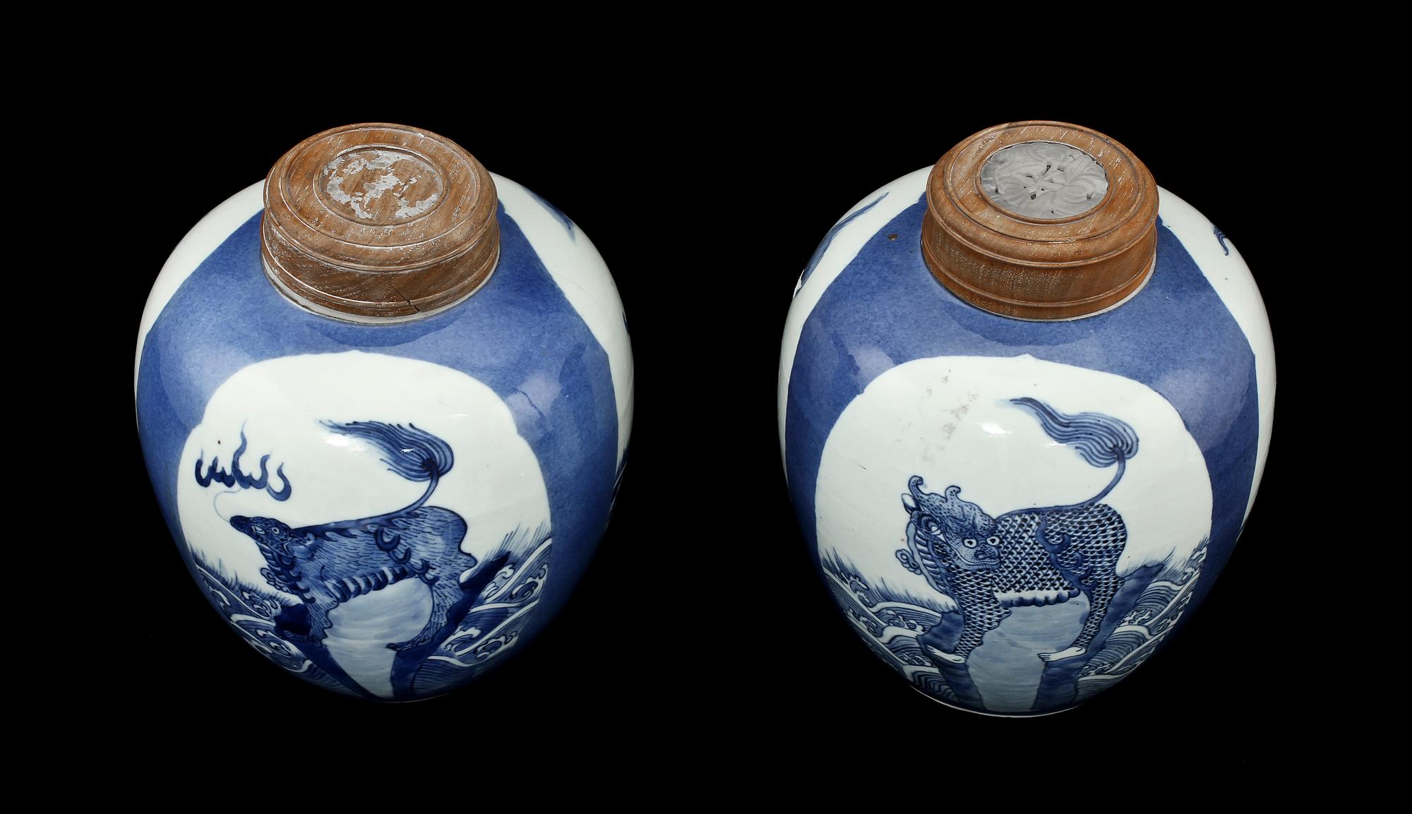 BOJANER, ett par, porslin, Kina, 1900-tal.