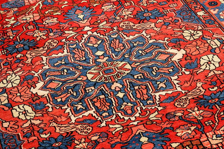 A probably Bakhtiari rug,  260 x 167 cm.