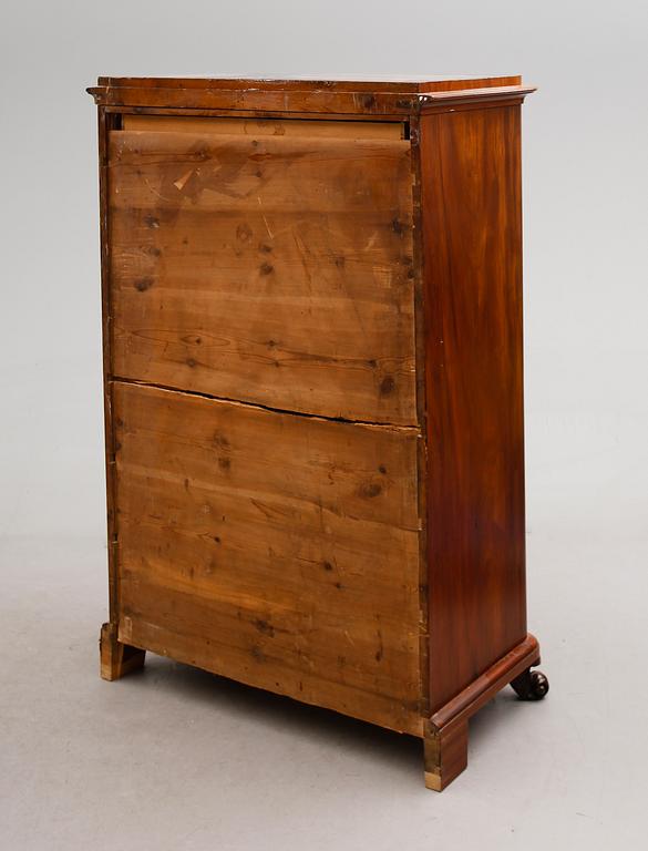 CHIFFONJÉ, 1800-talets andra hälft.