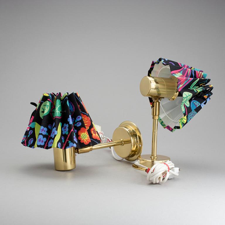 VÄGGLAMPOR, ett par, 1900-talets fjärde kvartal.