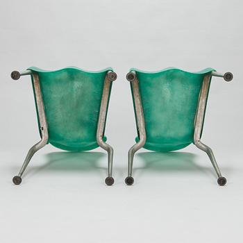 Steven Holl, stolar, ett par, "Kiasma Chair". Designår 1996-98.