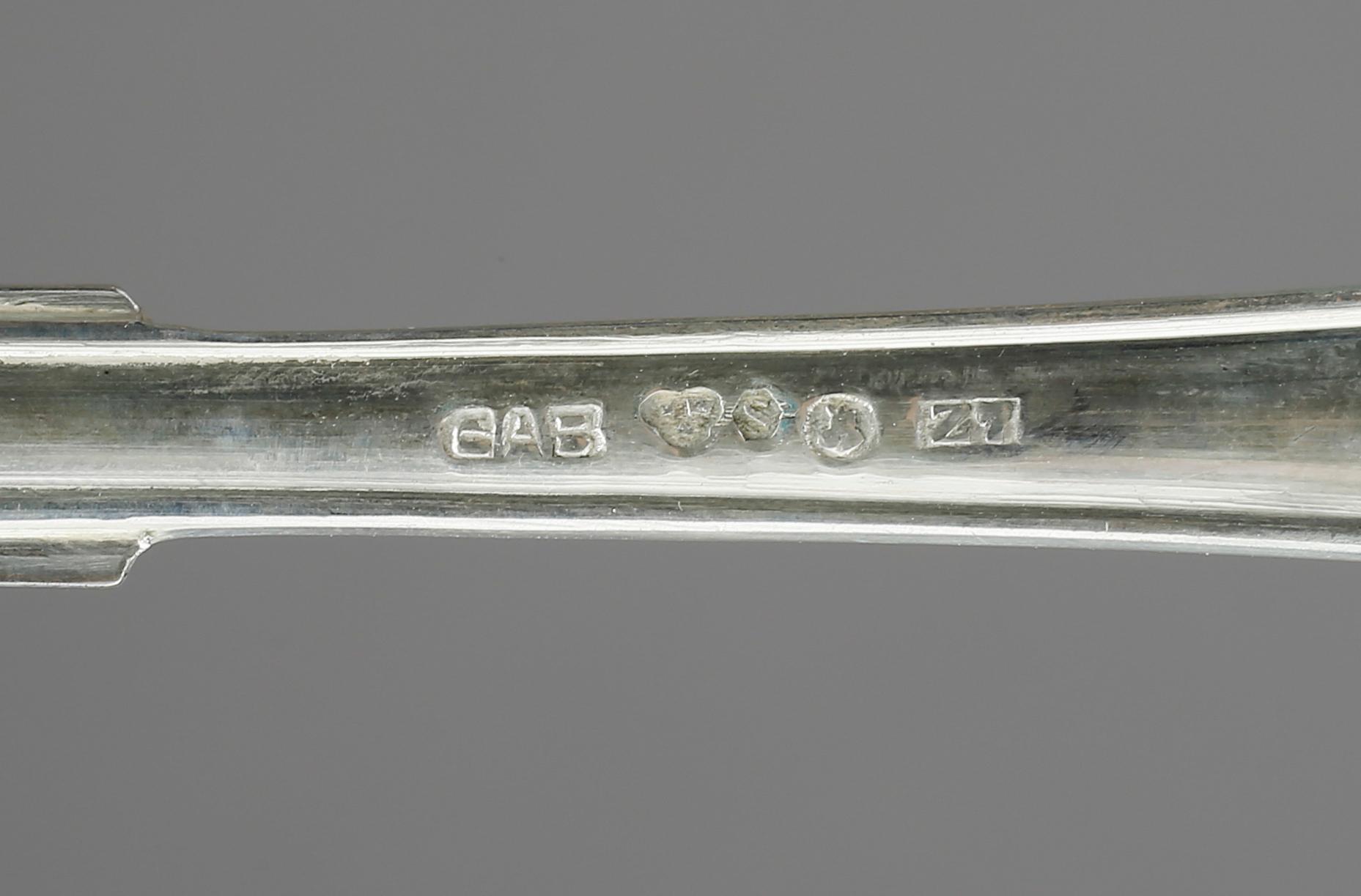 BESTICKSUPPSÄTTNING, 62 delar. Silver. Bl a GAB Stockholm 1925. Tot ca 2760 g.