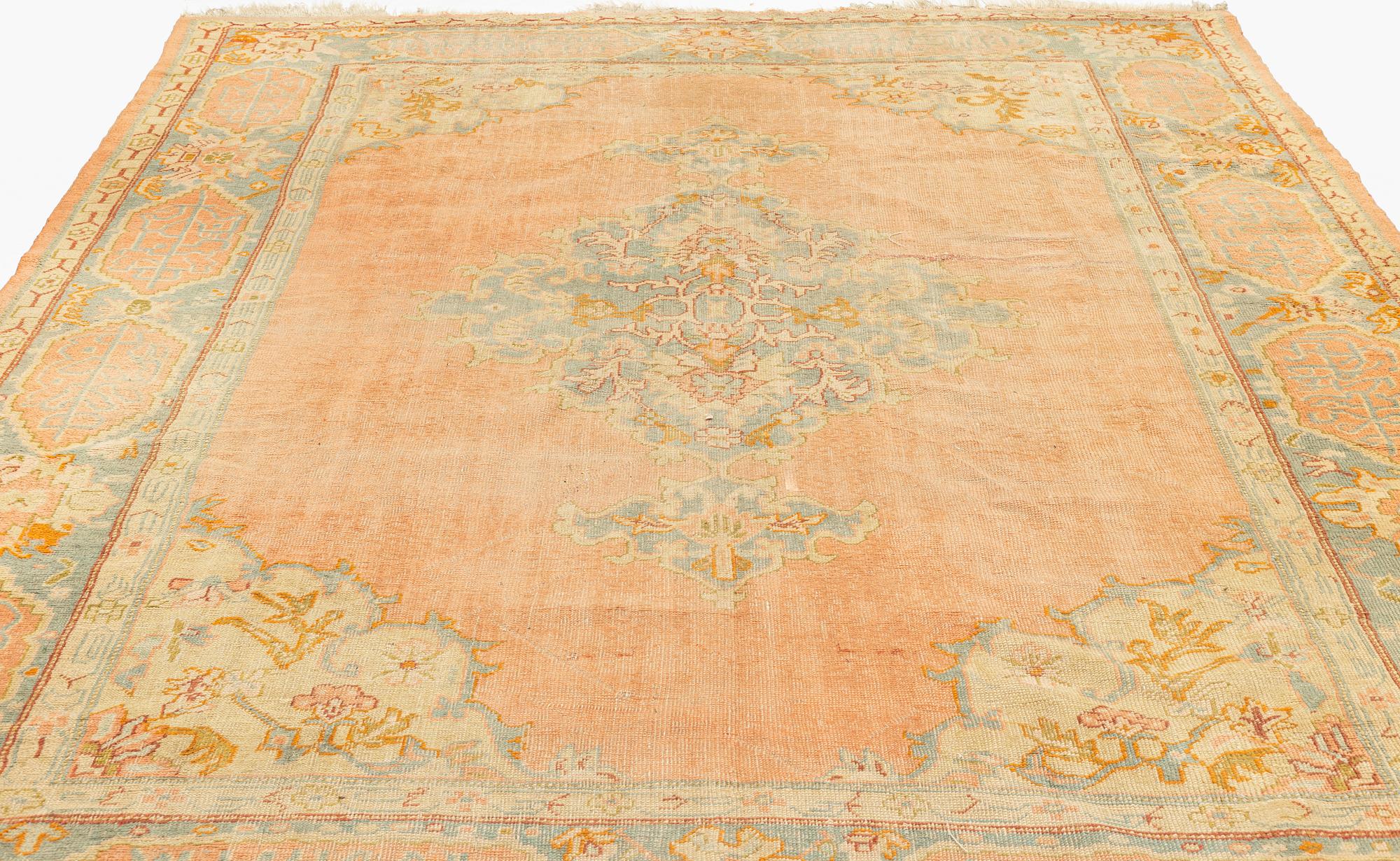 Matta, antik Ushak, 383 x 293 cm.