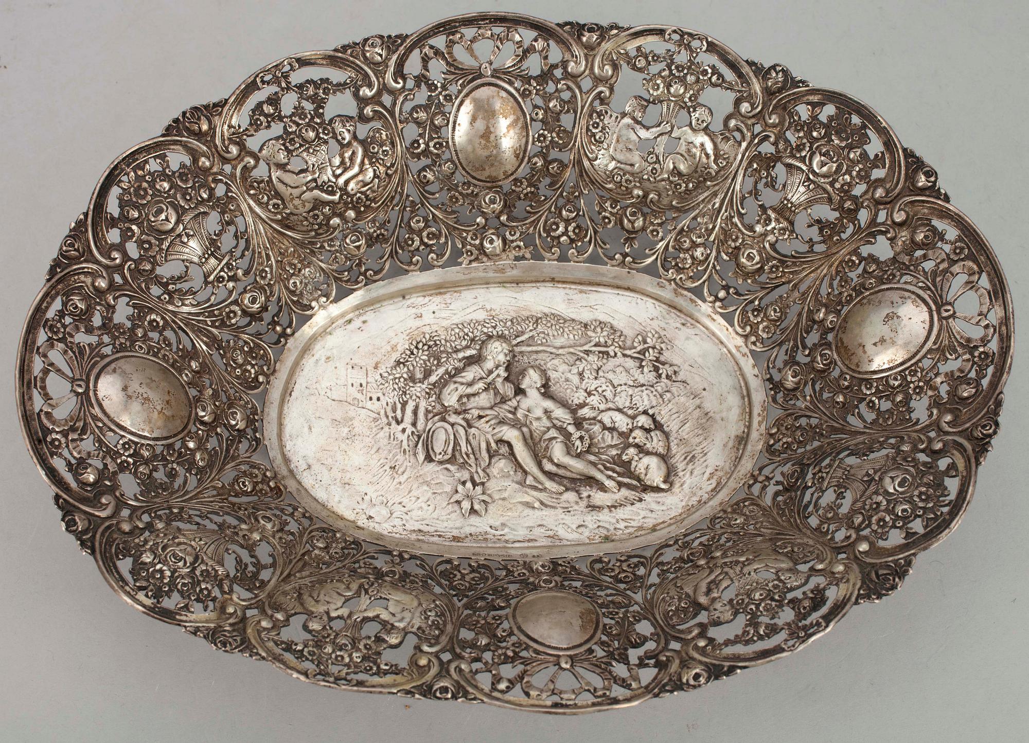 SKÅL, silver, Tyskland, finska importstämplar Helsingfors 1943. Vikt 469g.