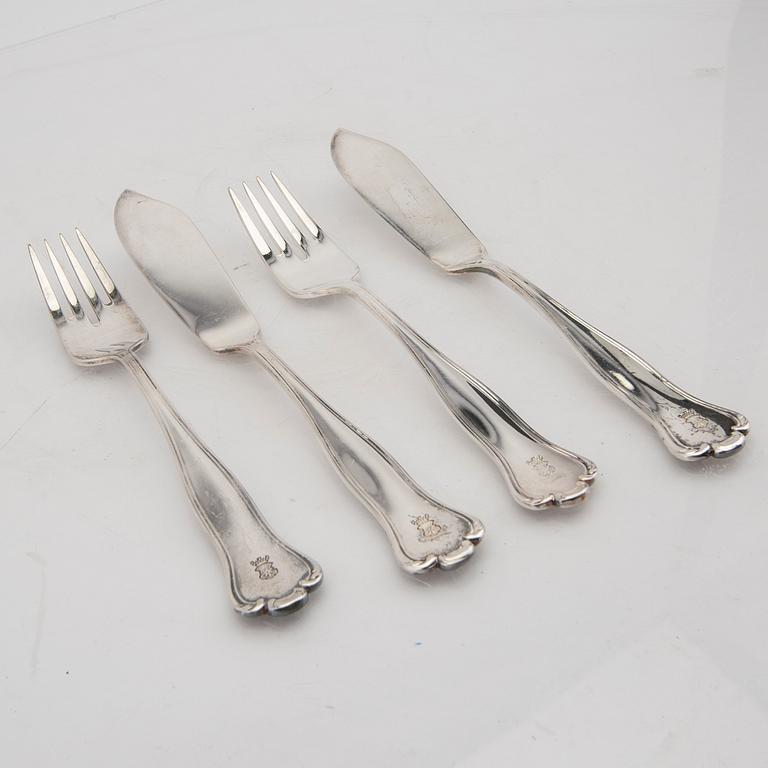 A Swedish 20th century set of 12 silver fish cutlery mark of Hallbergs Stockholm 1947.