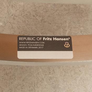 Poul Kjaerholm, fåtölj, "PK22" för Fritz Hansen Danmark 2017.
