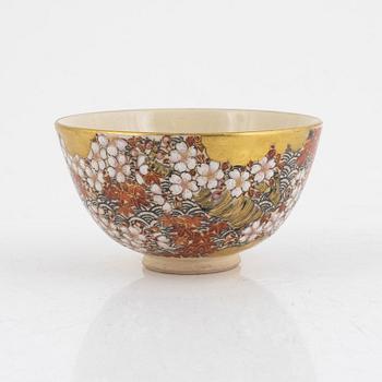 A Satsuma bowl, Japan, signed.