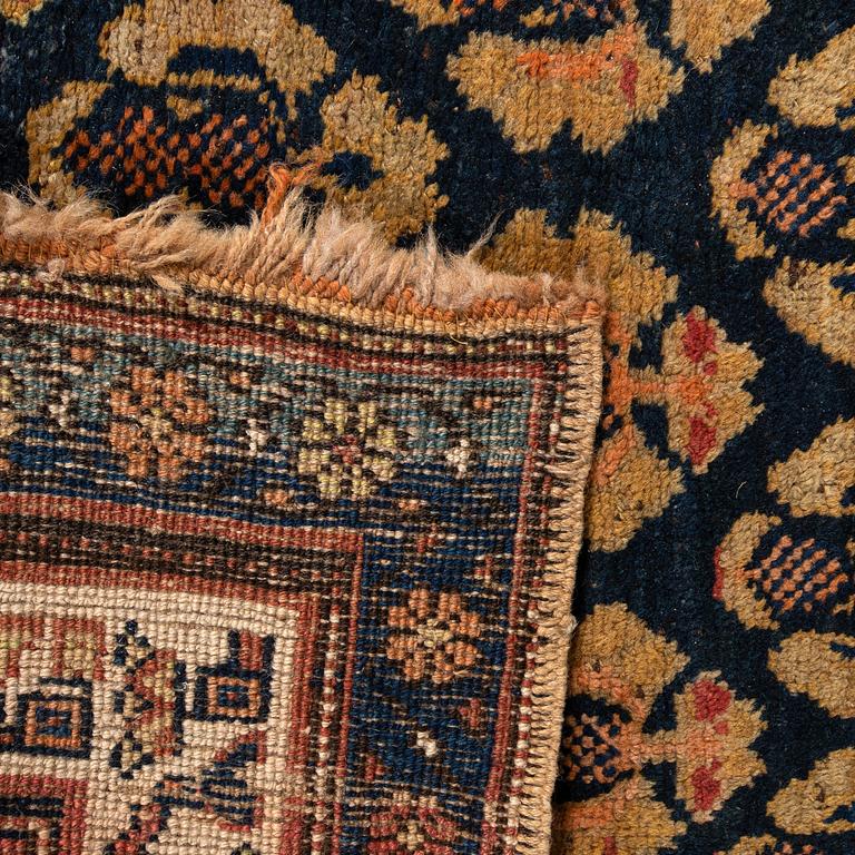Matta Orientalisk semiantik/antik galleri ca 355x119 cm.