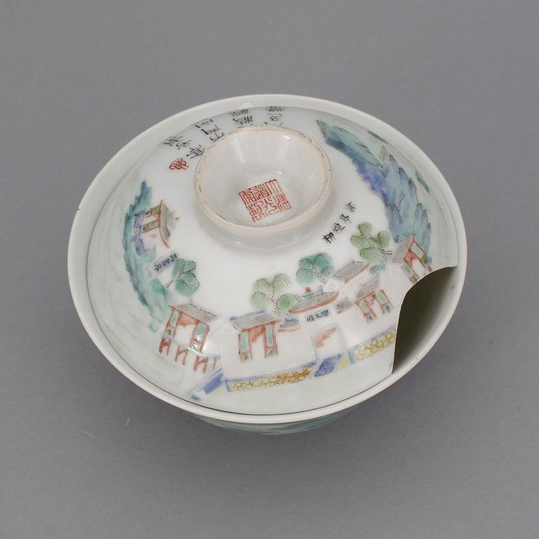 SKÅL med LOCK, porslin, Kina.