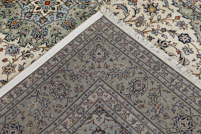 A Keshan carpet, 310 x 206 cm.