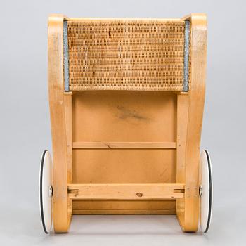 Alvar Aalto, serveringsvagn, modell 900, Artek, Finland, 1970-tal.