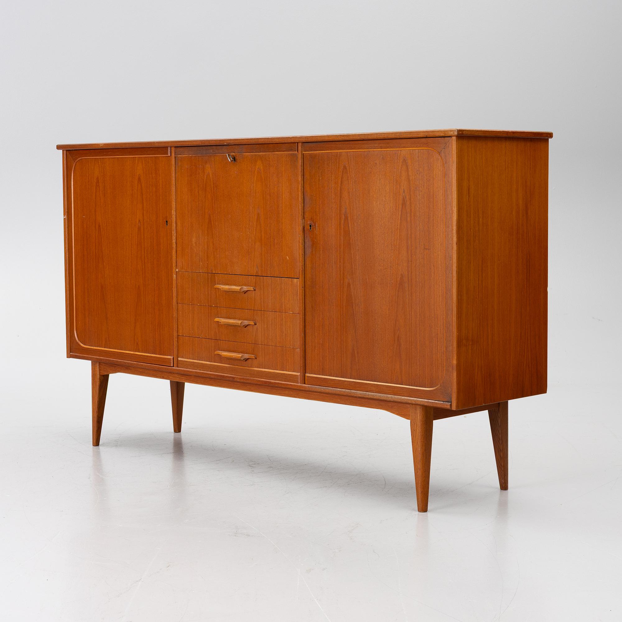 Sideboard, teak, 20th century.