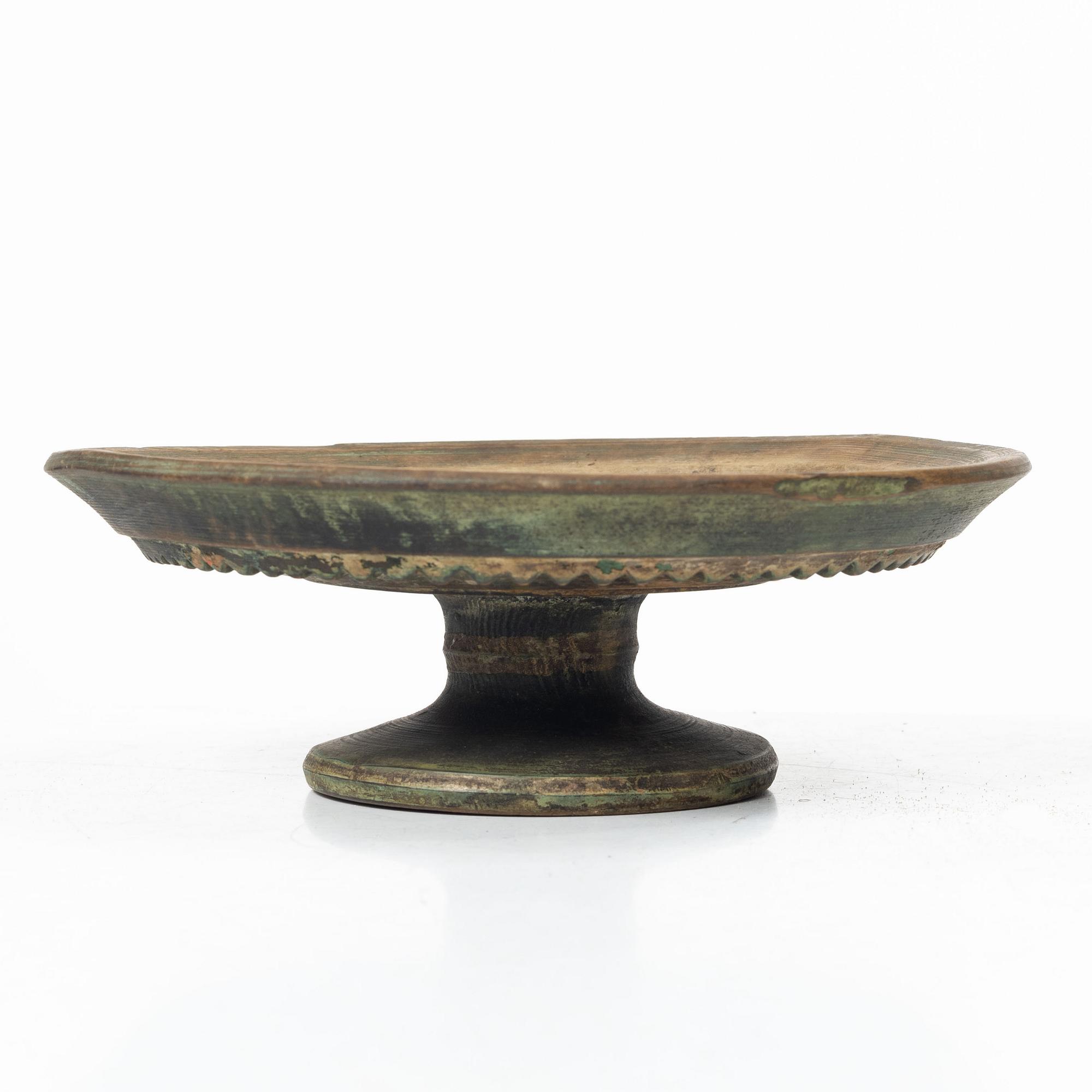 Wooden plates and wooden dishes, 7 pcs, folk art, 19th century.
