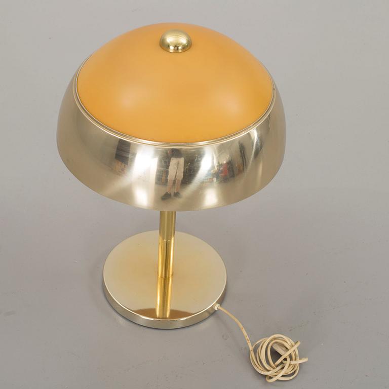 A SWEDISH 1970S HEMI TABLE LAMP..