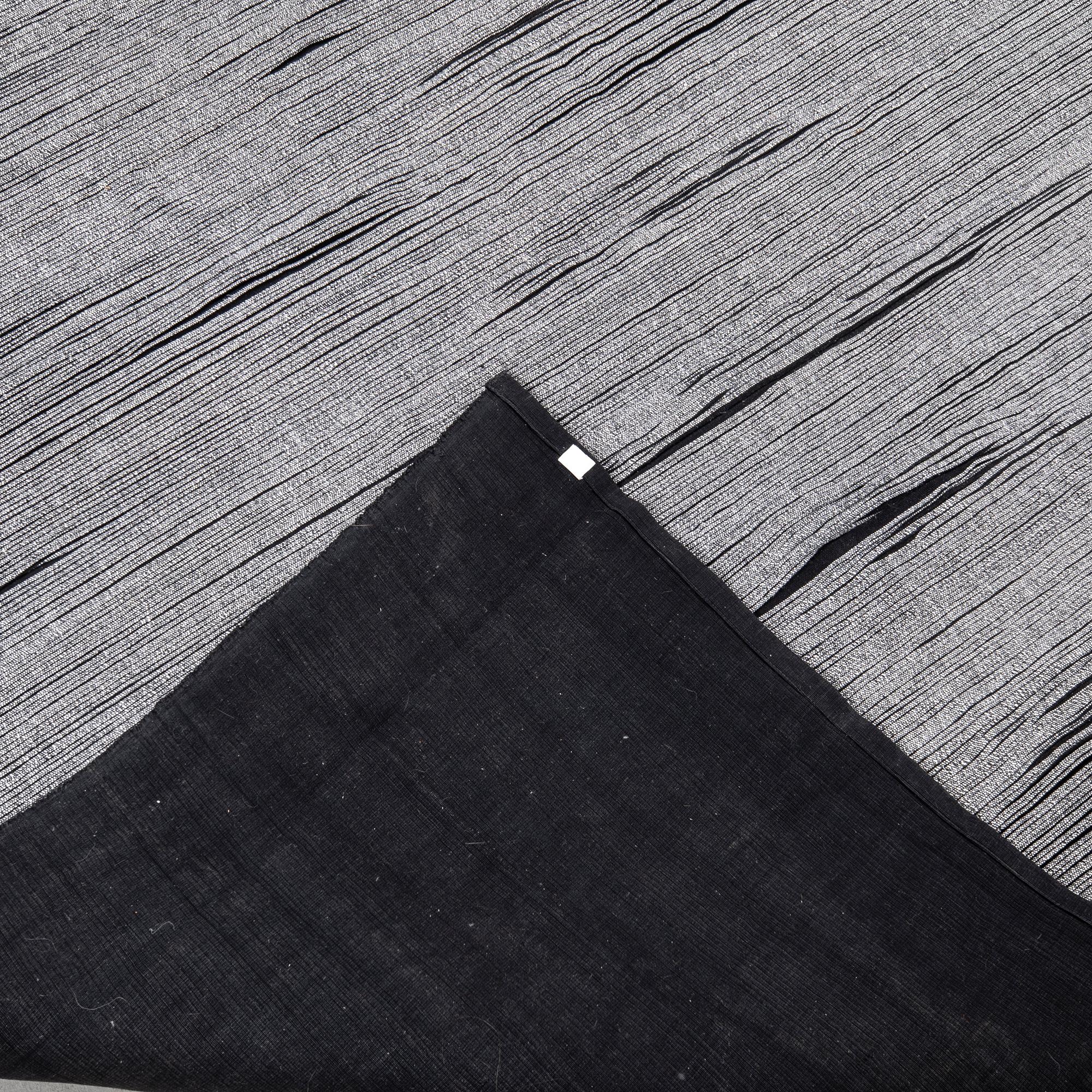 I+I, rug, "Wavelength", approx. 200 x 300 cm.