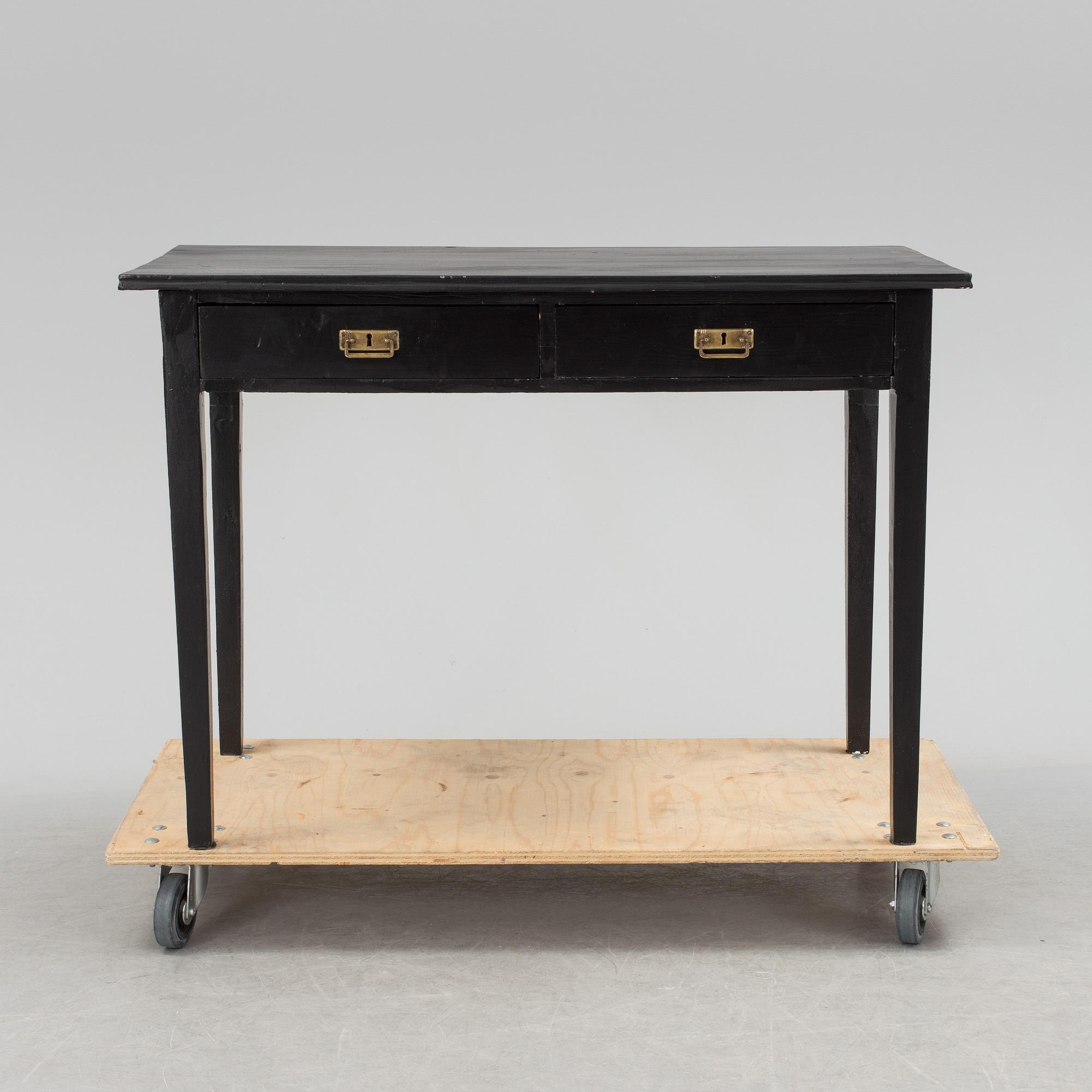 An early 1900s table.