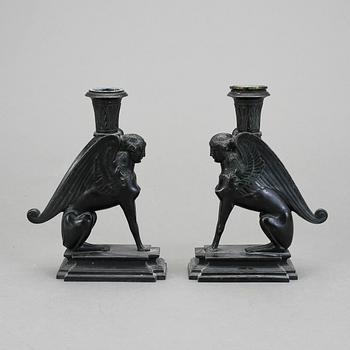 LJUSSTAKAR, ett par, empirestil, 1900-talets första hälft.