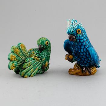 GUNNAR NYLUND, two stoneware sculptures of parrots, Rörstrand, Sweden mid 20th century.